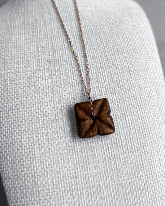 Ifit Wood Dainty Guasali Necklace