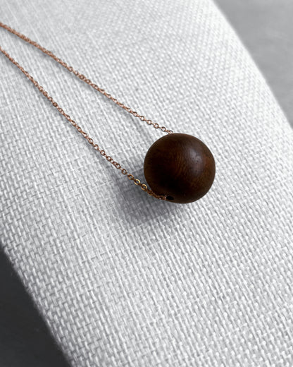 Ifit Wood single-Sphere Bead Necklace (ONLY 1 Available)