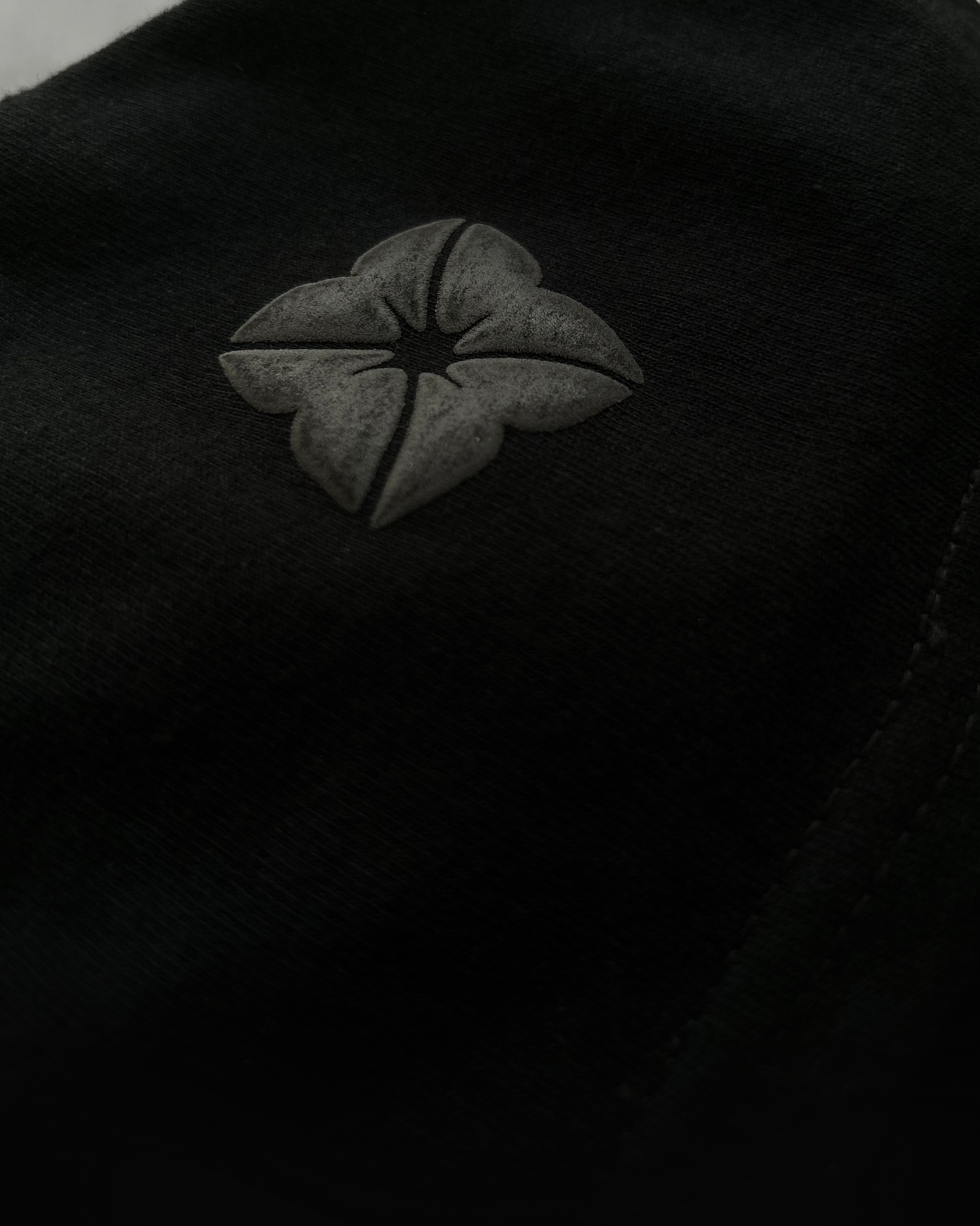 BLACK GUASÅLI / RUR [PUFF] TEE